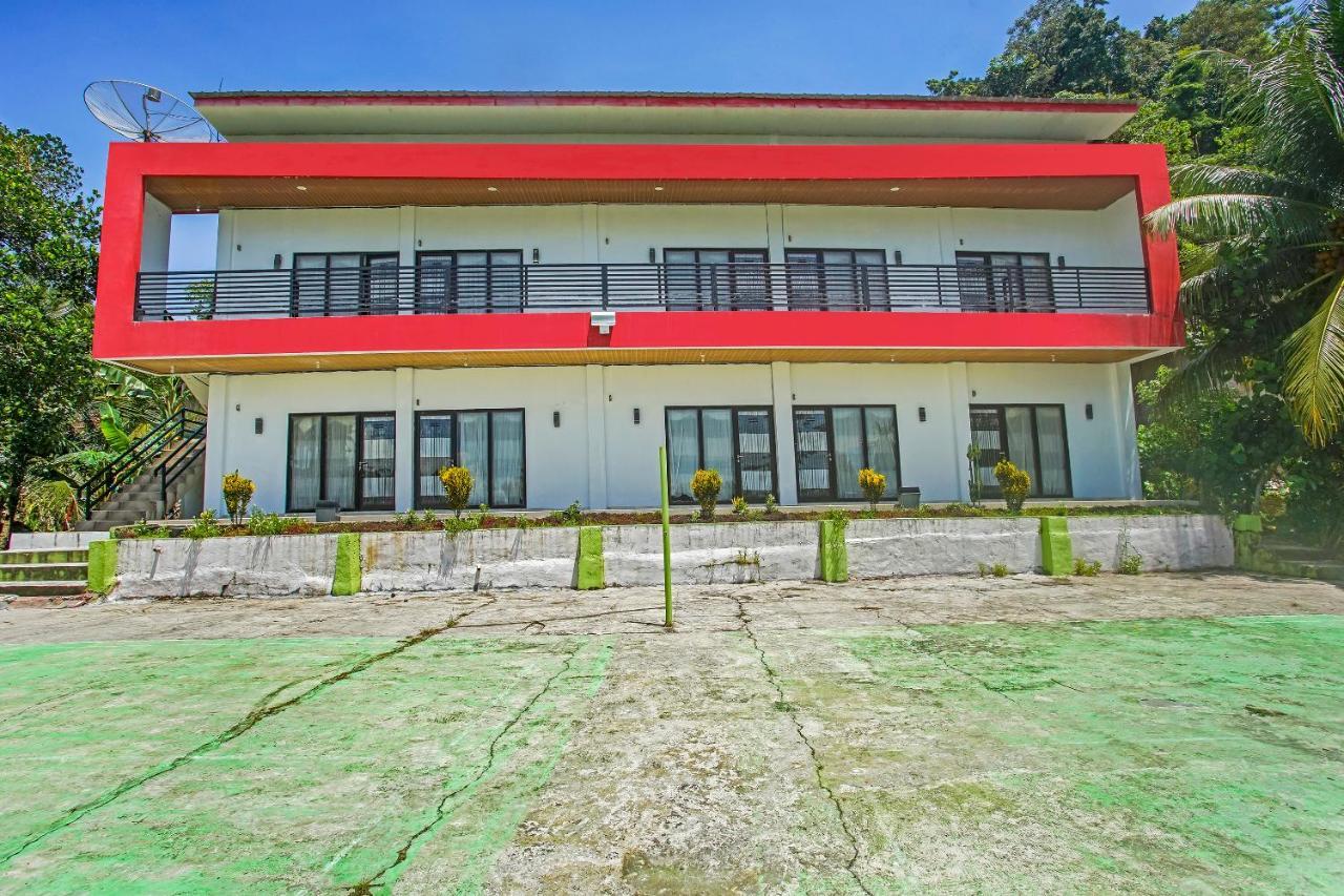 Oyo 2246 Anjung Bang Oking Hotel & Resort Pasarpulaupisang Екстер'єр фото