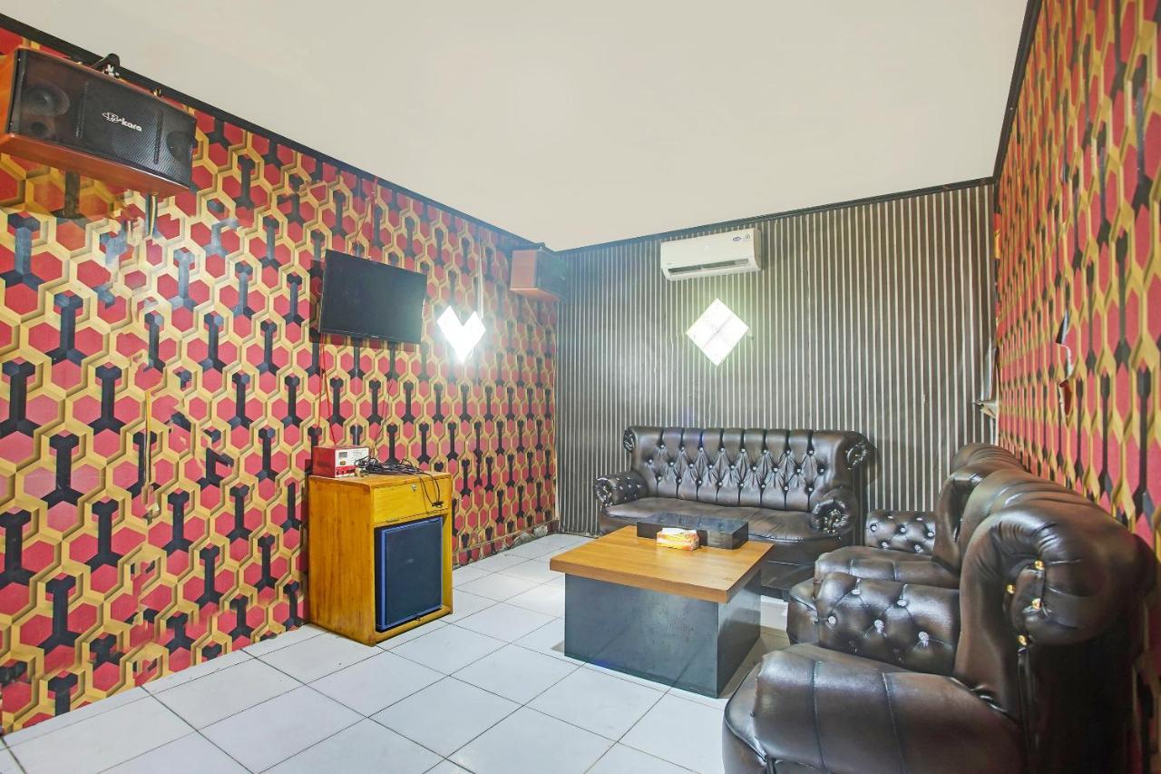 Oyo 2246 Anjung Bang Oking Hotel & Resort Pasarpulaupisang Екстер'єр фото