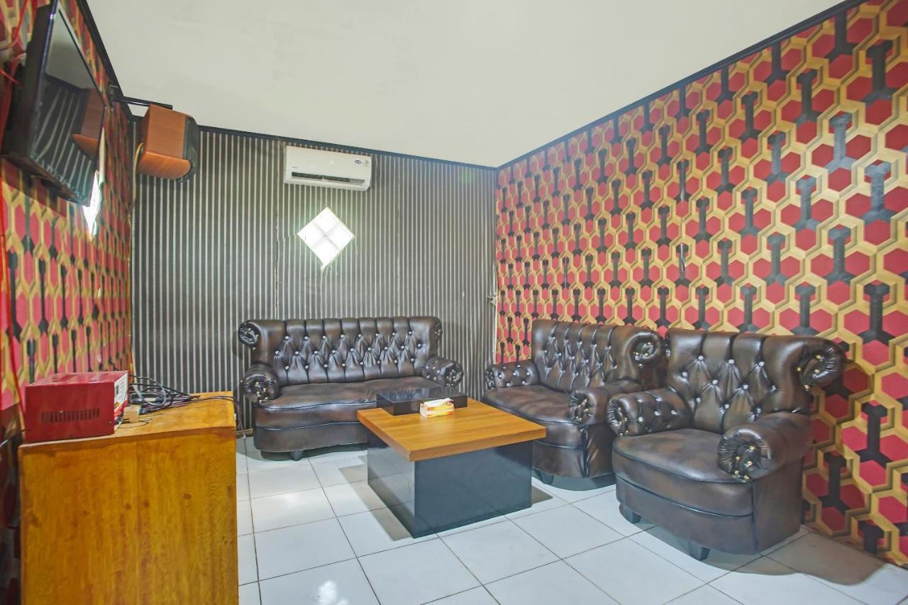 Oyo 2246 Anjung Bang Oking Hotel & Resort Pasarpulaupisang Екстер'єр фото