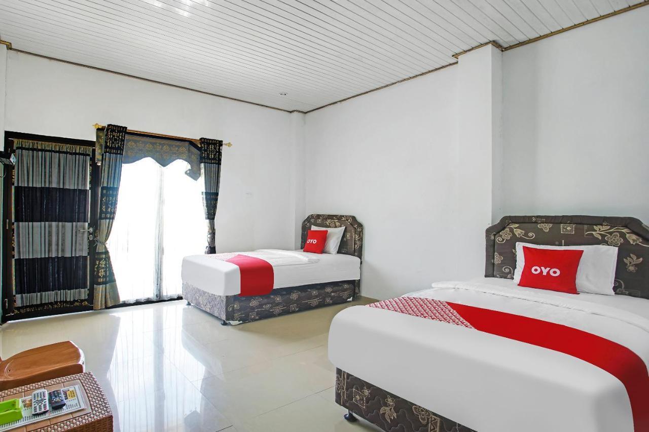Oyo 2246 Anjung Bang Oking Hotel & Resort Pasarpulaupisang Екстер'єр фото