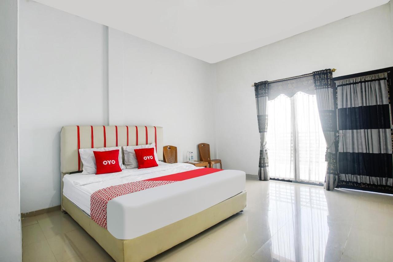 Oyo 2246 Anjung Bang Oking Hotel & Resort Pasarpulaupisang Екстер'єр фото